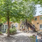 Auf Den Hoefen 10